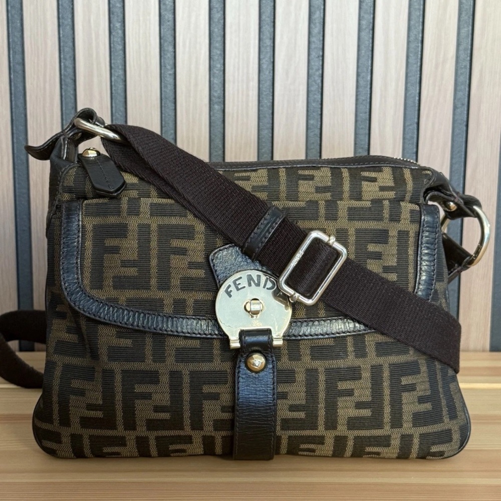 Fendi Chef Zip Crossbody Bag Zucca Canvas - Picture 4 of 11